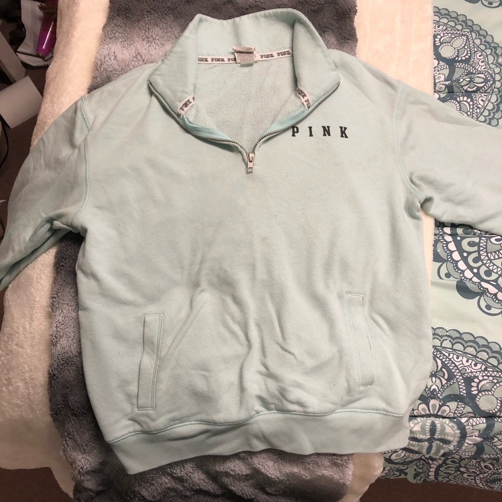 Pink crew neck sweatshirt